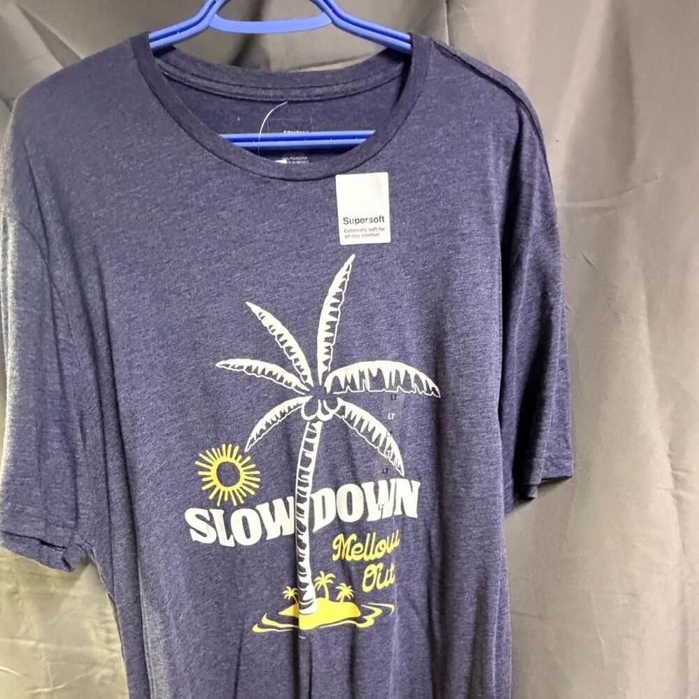 Sonoma-goods-for-life Men's Navy and Blue T-shirt
